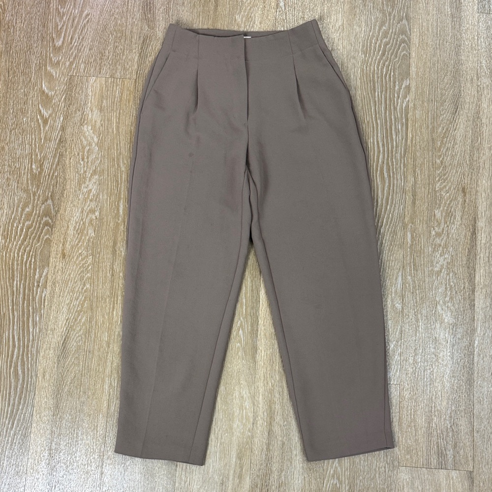 Aritzia Wilfred The Effortless Pant Crepette Brown Tan Pleated Front Trousers - Picture 3 of 11